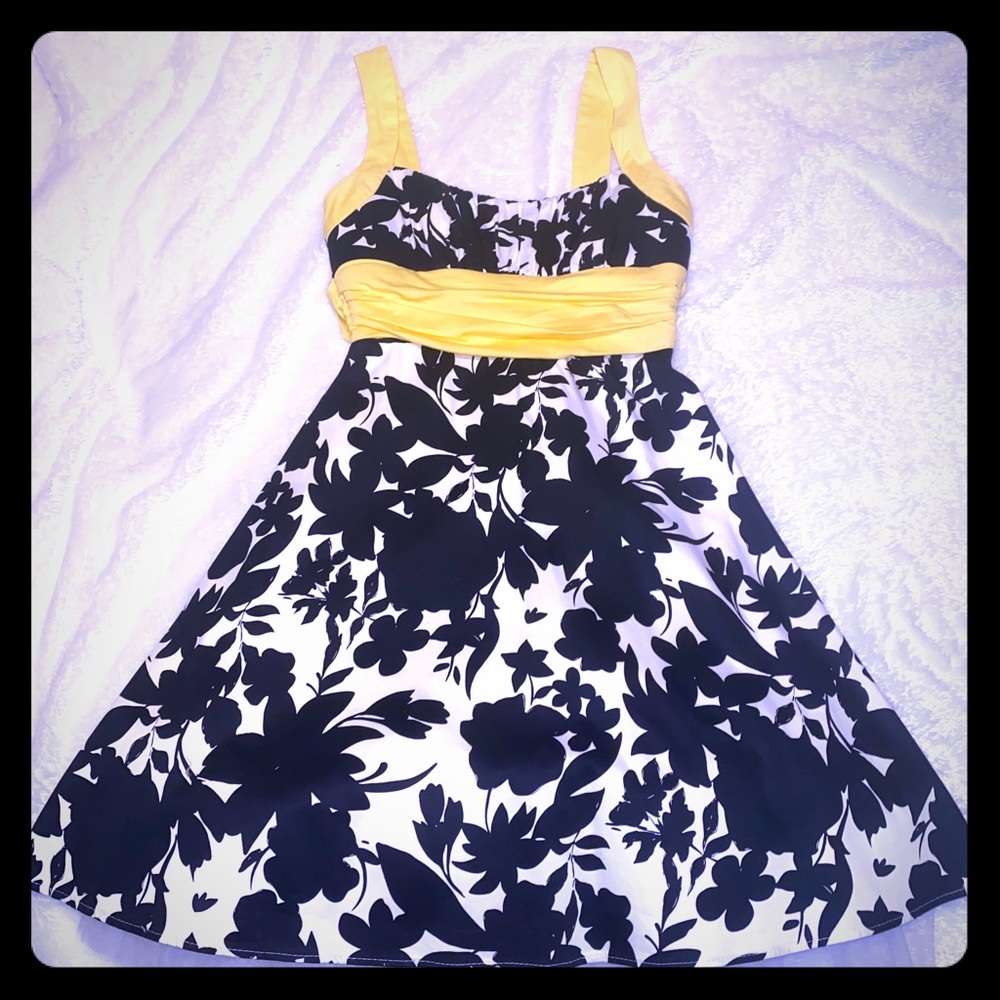 B Darlin black & white floral patterned dress